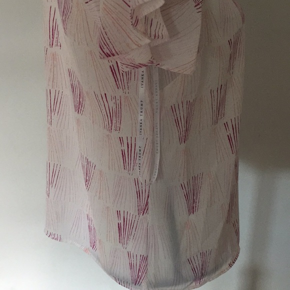 Ivanka Trump Short Sleeve Blouse NWT - Picture 2 of 7